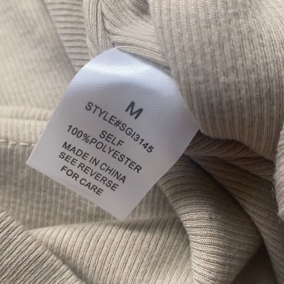 Better Be SZ M ribbed mini skirt - Picture 4 of 4